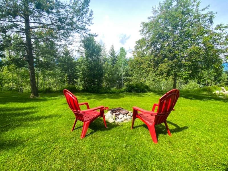 Journey'S End - 2 Bed 1 Bath Suite غولدن المظهر الخارجي الصورة